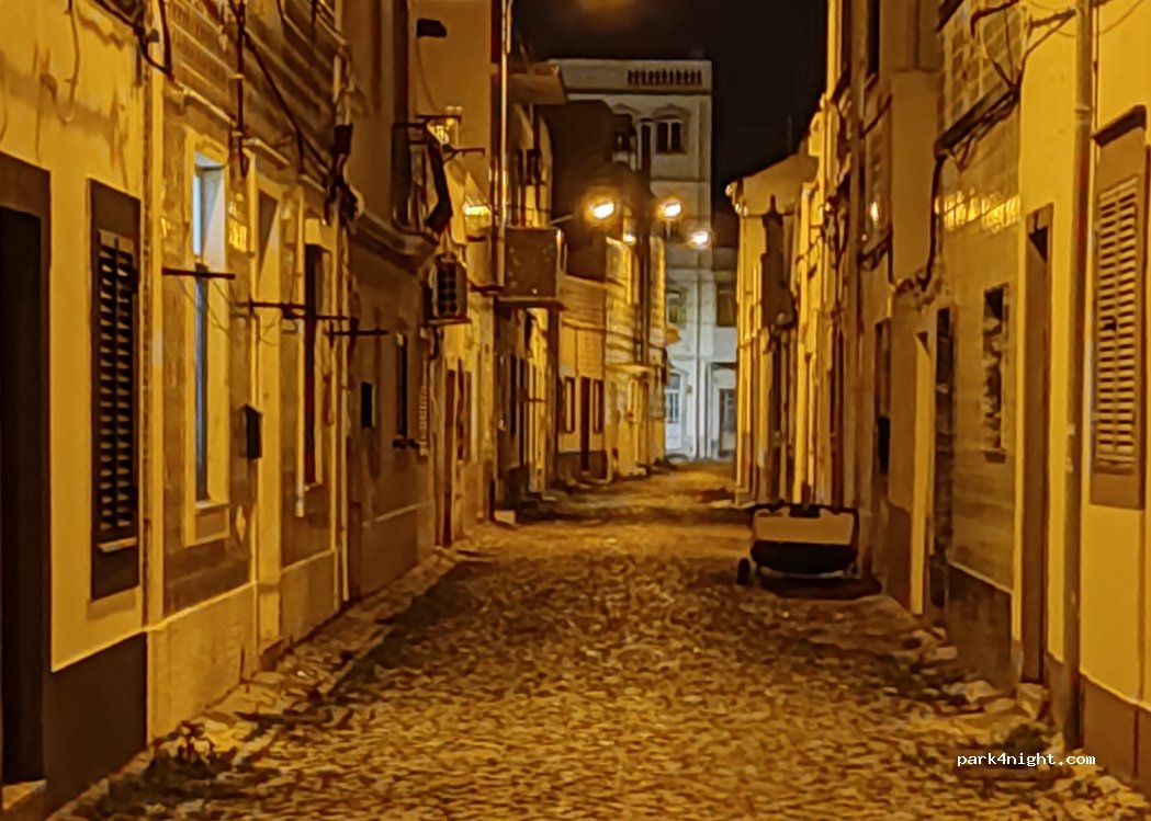 (8700-339) Olhão - 84 Largo da Feira — foto 3