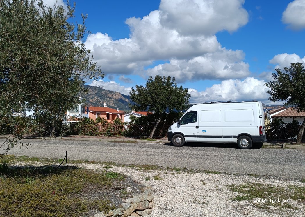 (08025) Oliena - 38 Via P. Sanna Cav. — foto