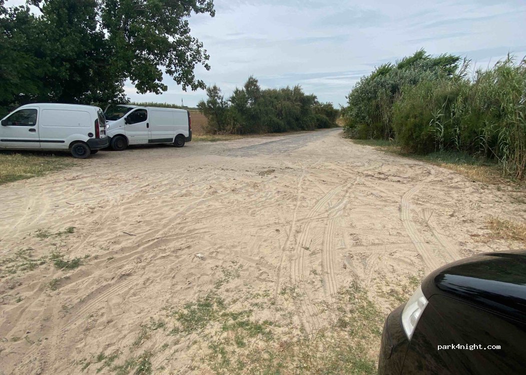 (17590) Ars-en-Ré - Unnamed Road — foto 3