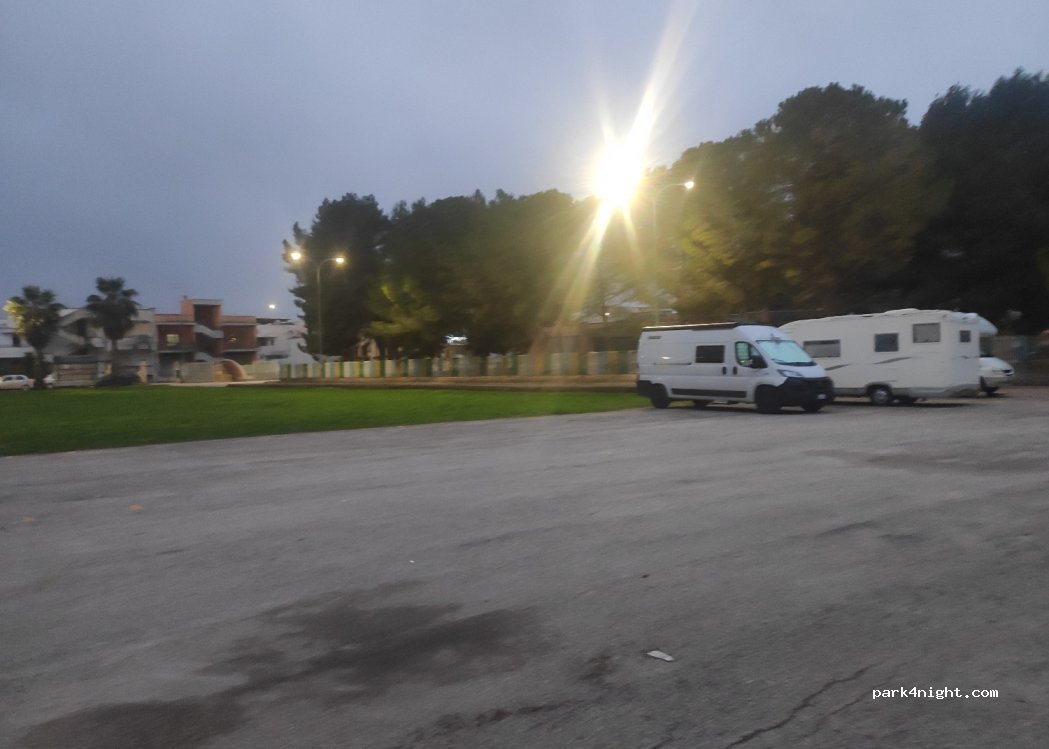 (74021) Carosino - Via dello Stadio — foto