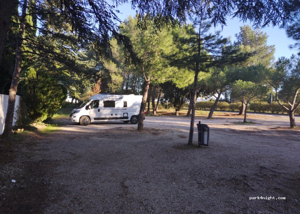 (30133) Les Angles - 1 Route de Nîmes — foto