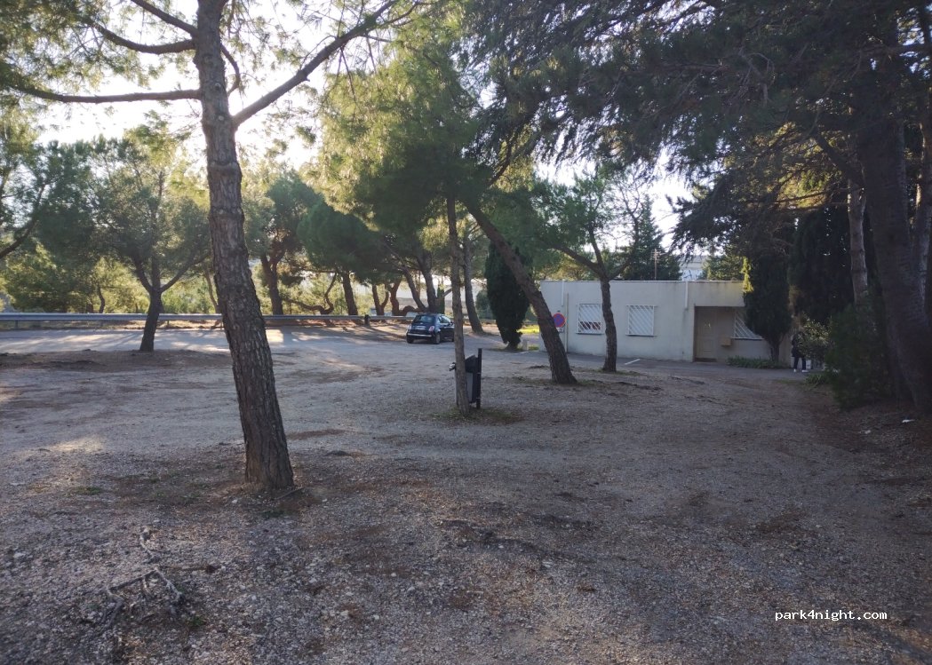 (30133) Les Angles - 1 Route de Nîmes — foto 2