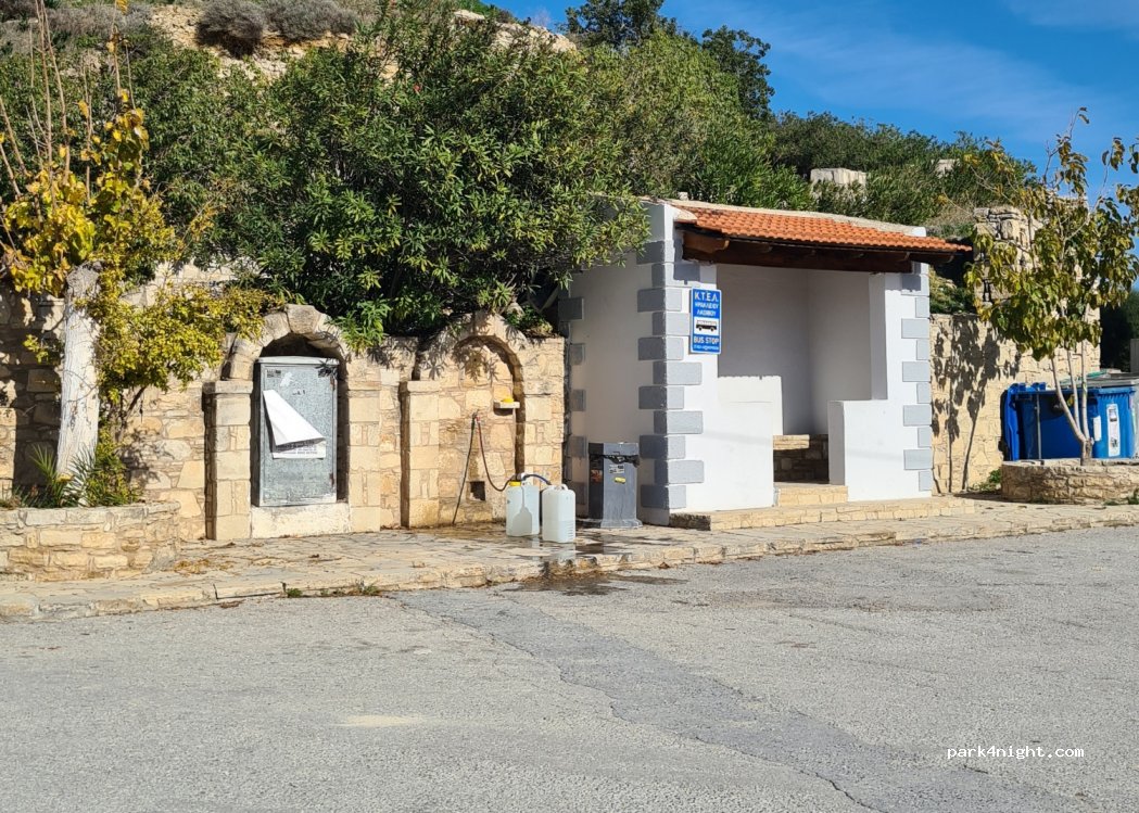 (702 00) Kamilari - 1 Eparchiaki Odos Timpakiou-Kamilariou — foto 3
