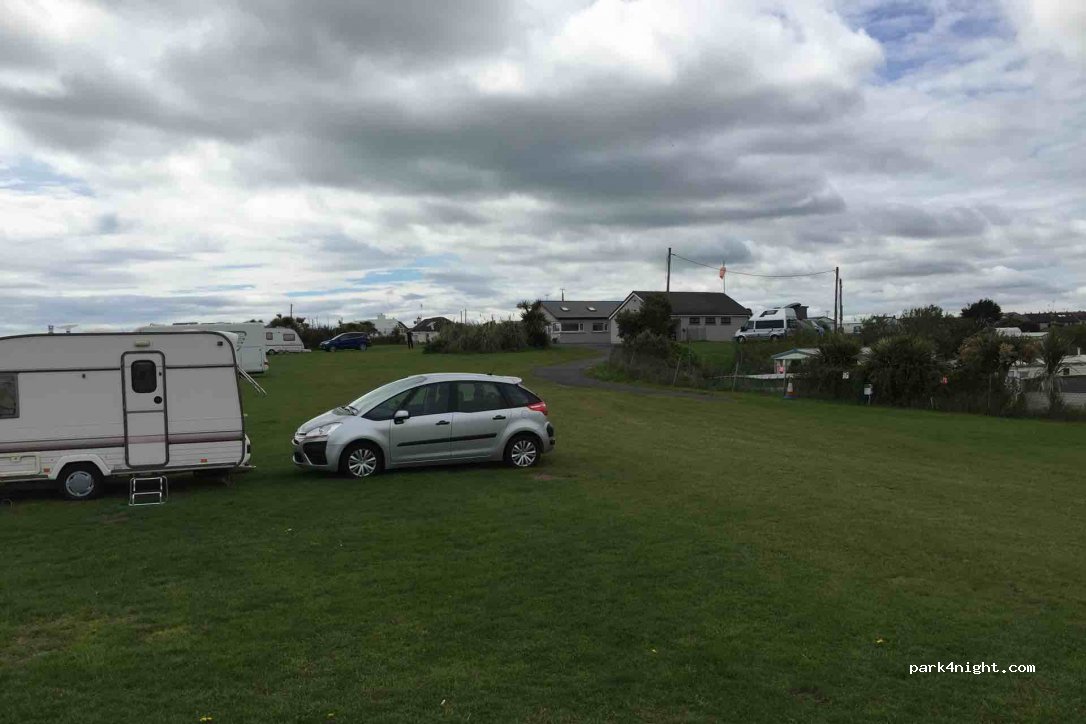 North Beach Tourist Caravan & Motor Home Park — foto
