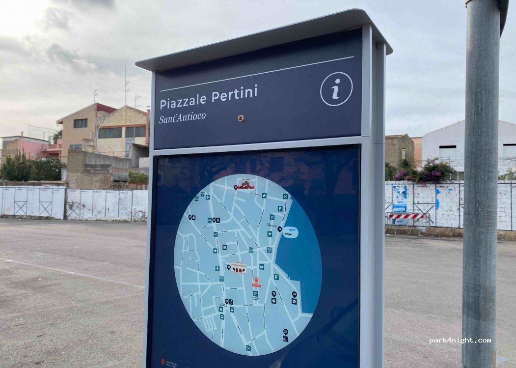 (09017) Sant'Antioco - Piazzale Sandro Pertini — foto