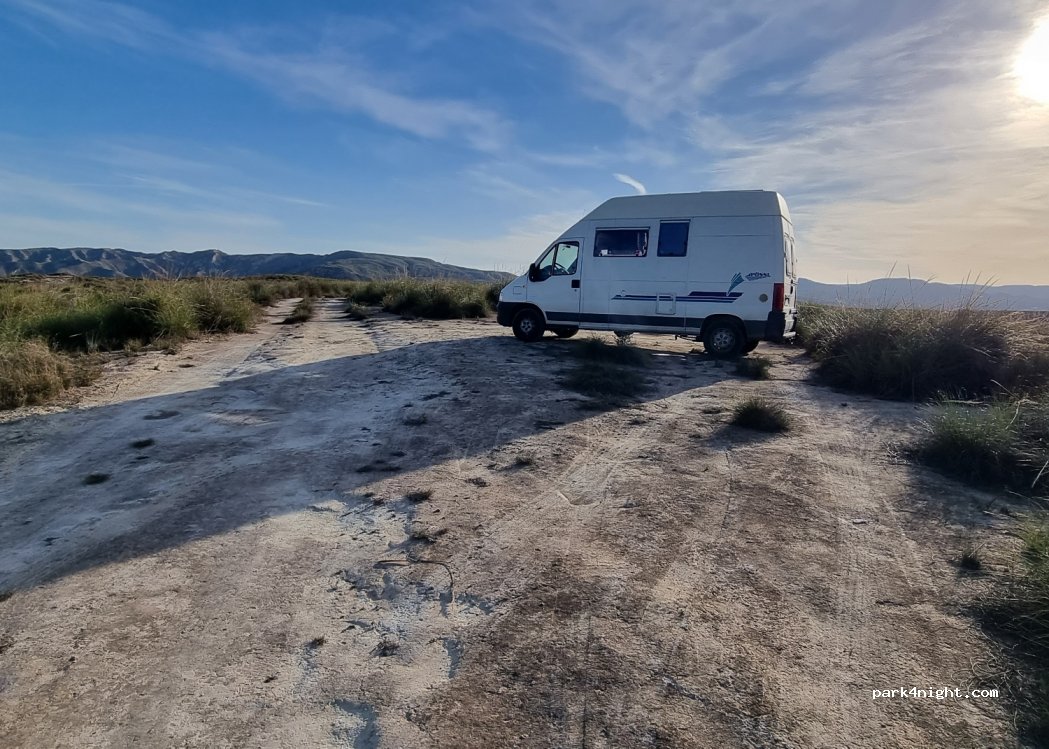 (04270) Marchalico Viñicas - Unnamed Road — foto 2