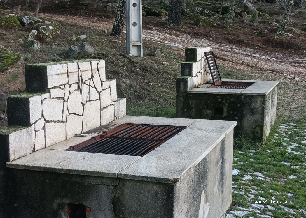Parque de merendas de N Senhora de Ao Pé da Cruz. — foto