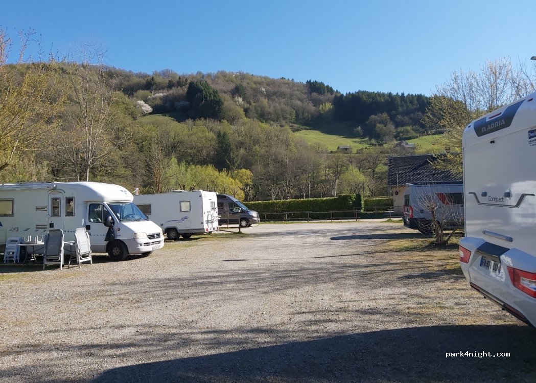 (12130) Sainte-Eulalie-d'Olt - La Grave — foto 3