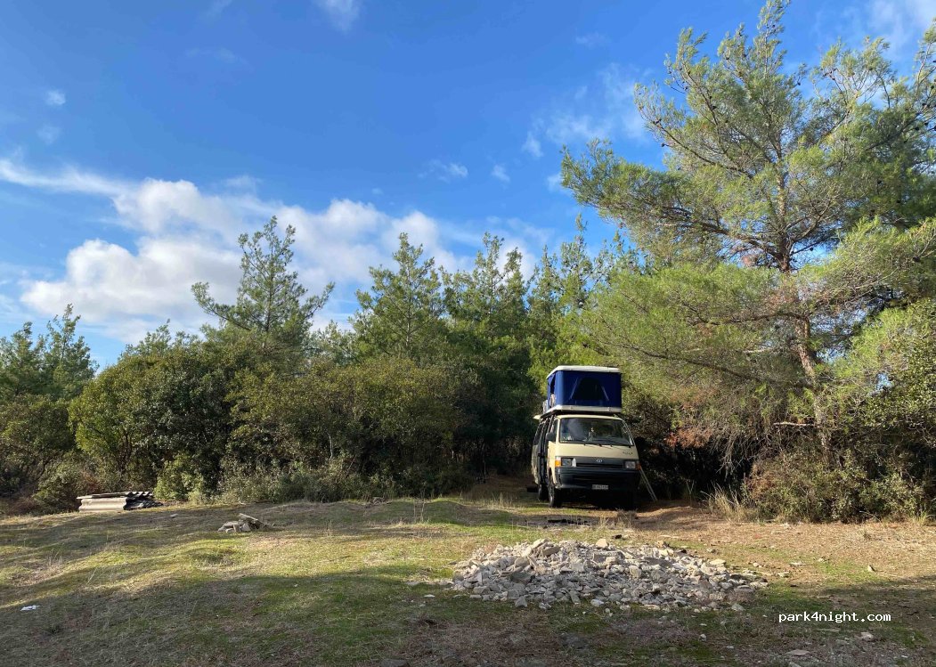 (570 01) Thermi - Unnamed Road — foto 2