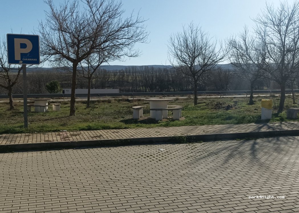 (42250) Arcos de Jalón - Área de Descanso — foto