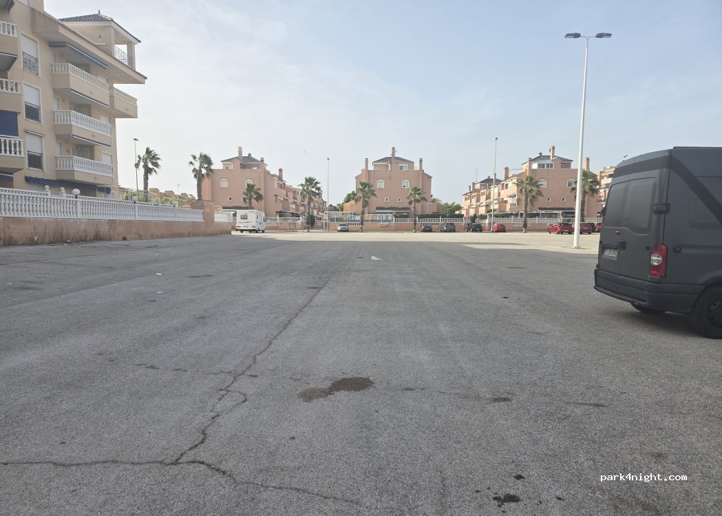 (03130) Santa Pola - 30 Avenida Zaragoza — foto 3