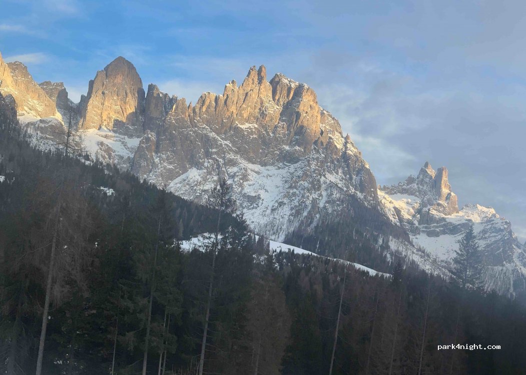(38054) San Martino di Castrozza - Via Passo Rolle — foto
