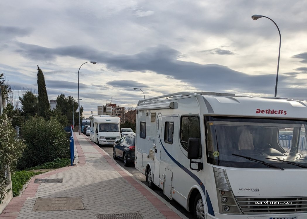 (28943) Fuenlabrada - 1 Calle de Creta — foto