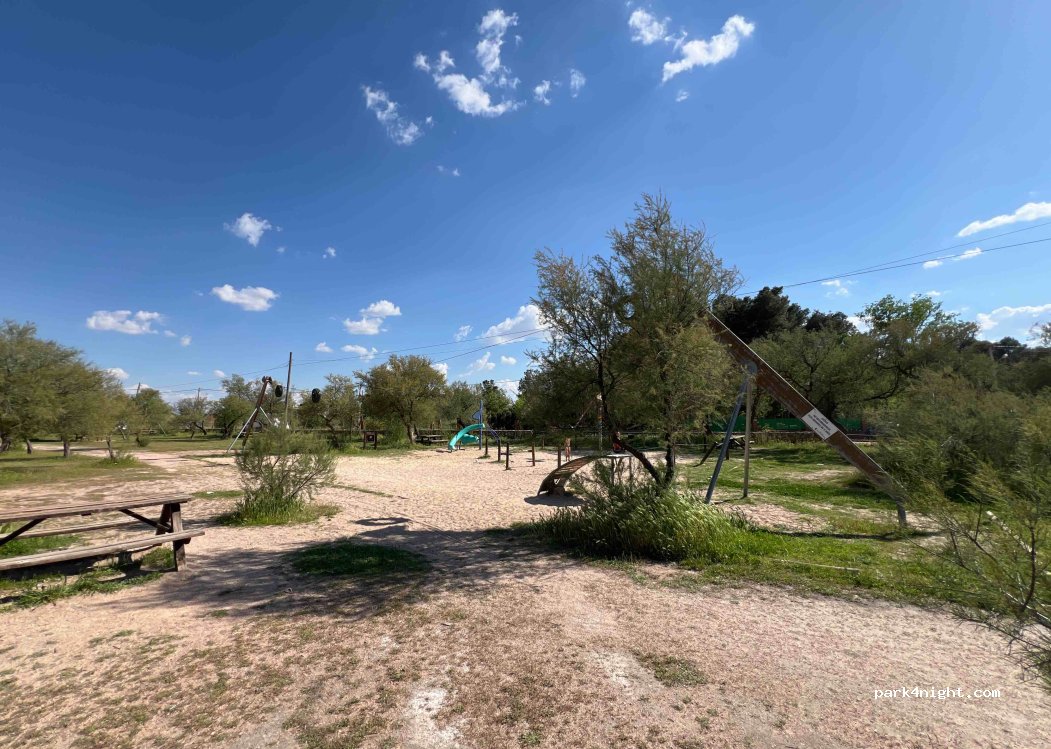 (45730) Villafranca de los Caballeros - 40-42 Calle De Las Lagunas — foto 4