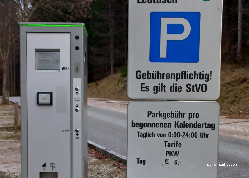 Parkplatz Leutascher Geisterklamm — foto