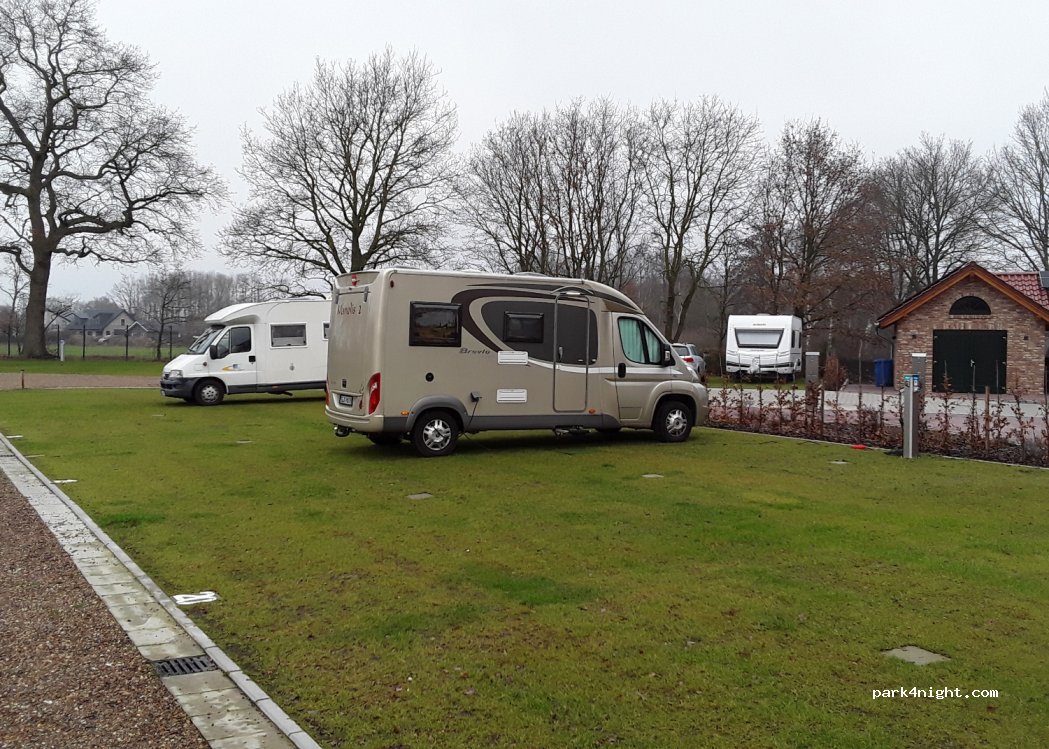 Wohnmobilcamp Småland am Harkebrügger See — foto