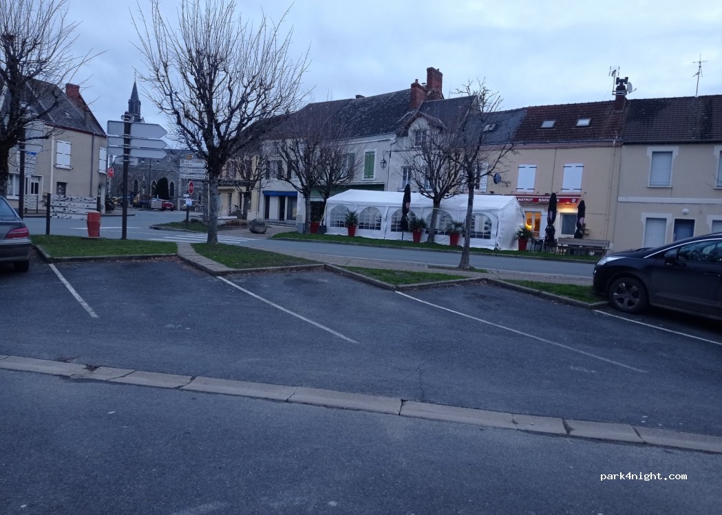 (36270) Éguzon-Chantôme - 2 bis Rue Camille Toussaints — foto
