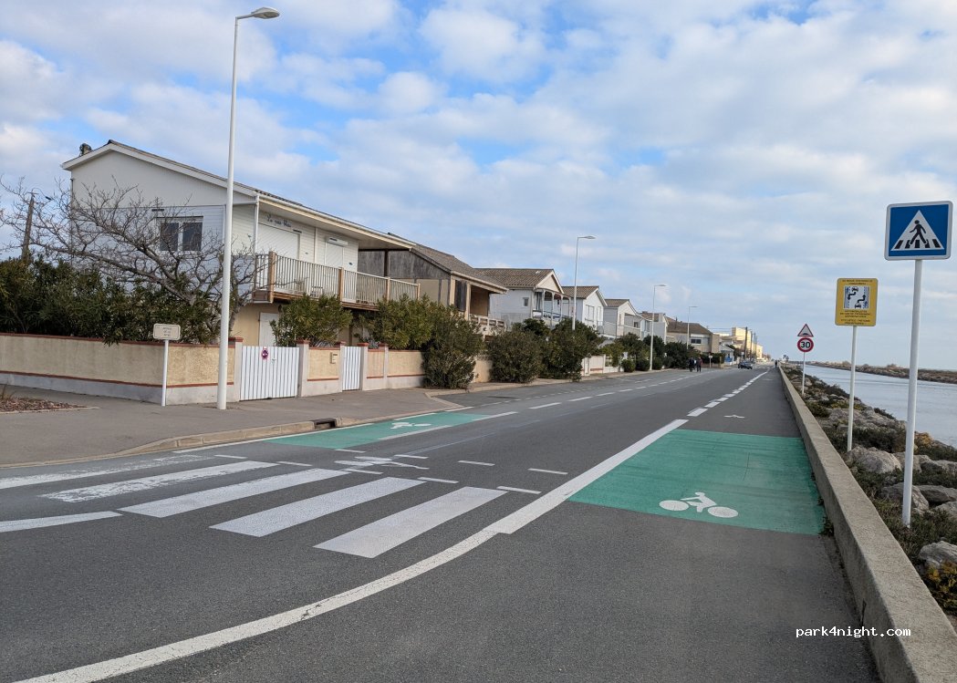 (11430) Gruissan - 6 Avenue de la Jetée — foto