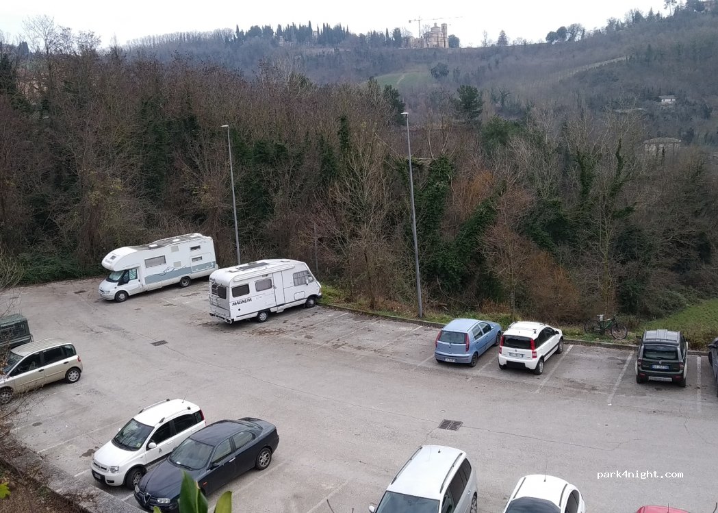 (61029) Urbino - 23 Via Bocca Trabaria Sud — foto