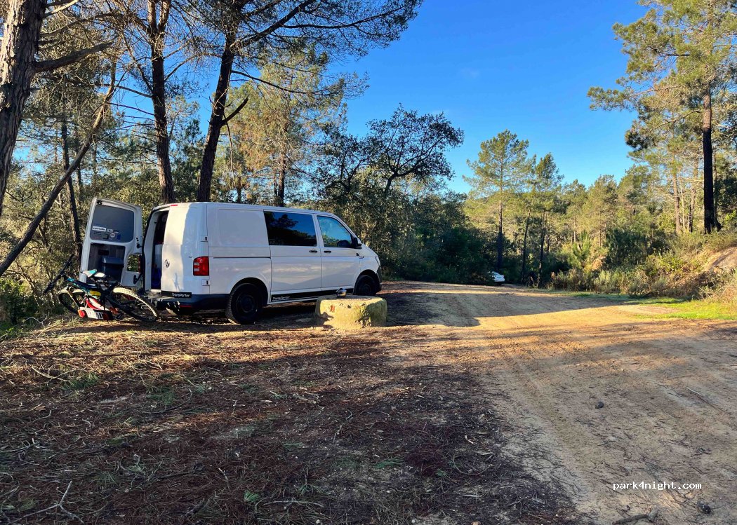 (17300) Les Planes - Unnamed Road — foto