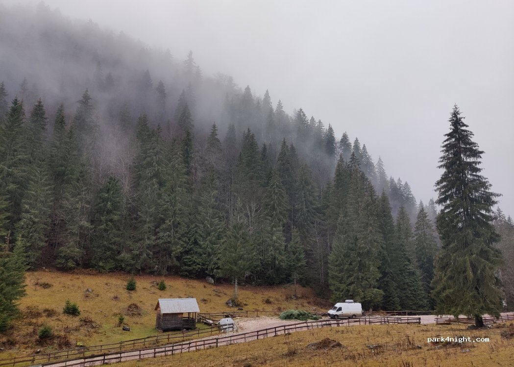 (517043) Casa de Piatră - Unnamed Road — foto