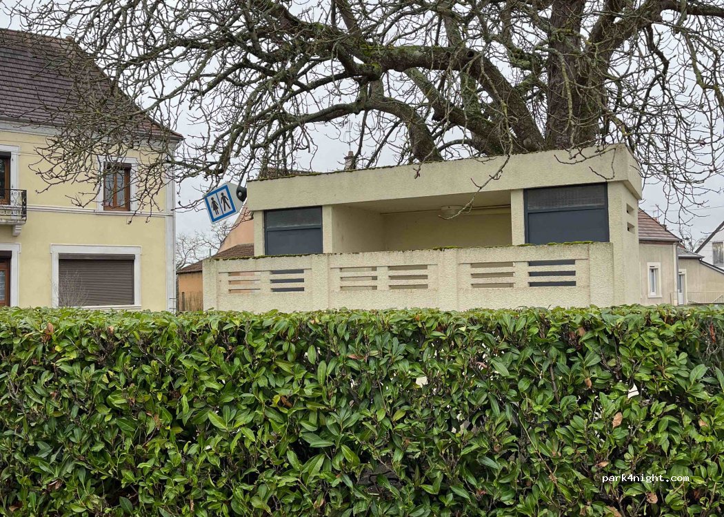(71140) Bourbon-Lancy - 65 Avenue du Fourneau — foto 2