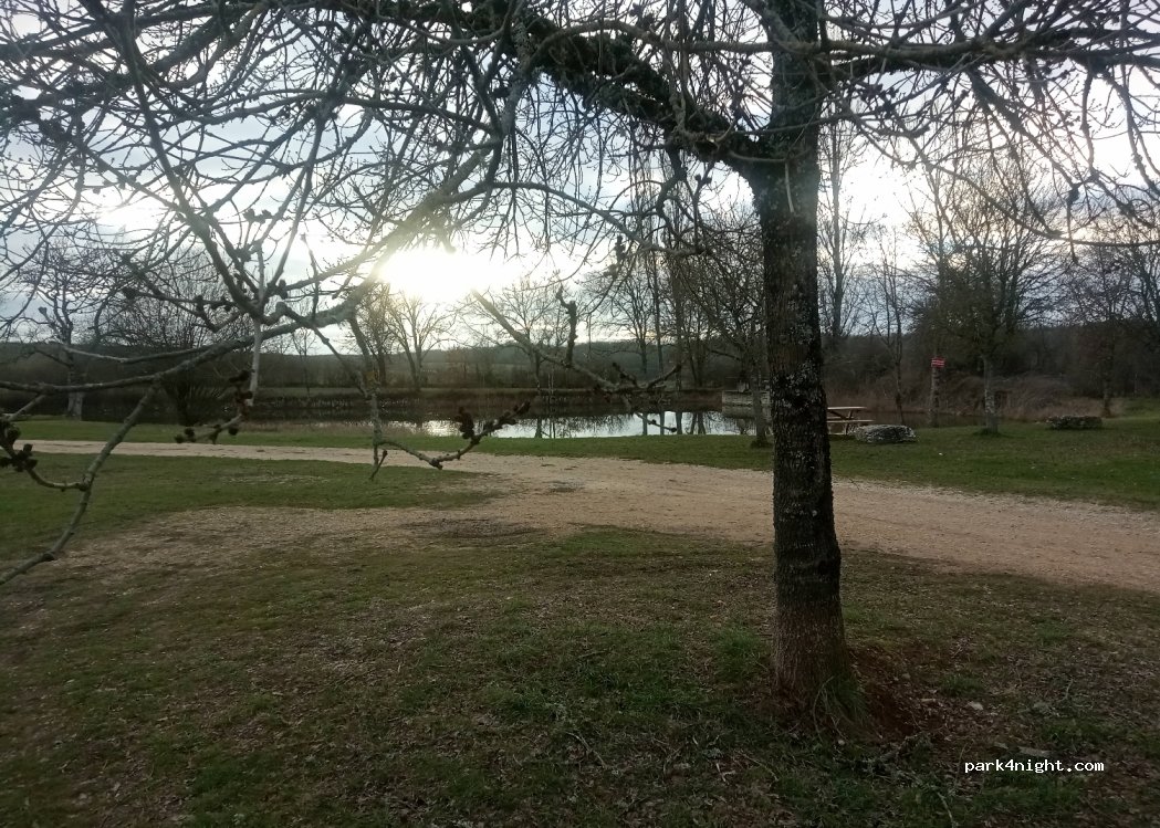 (46230) Cremps - Unnamed Road — foto