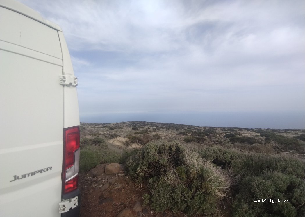(38570) Izaña - — foto 2