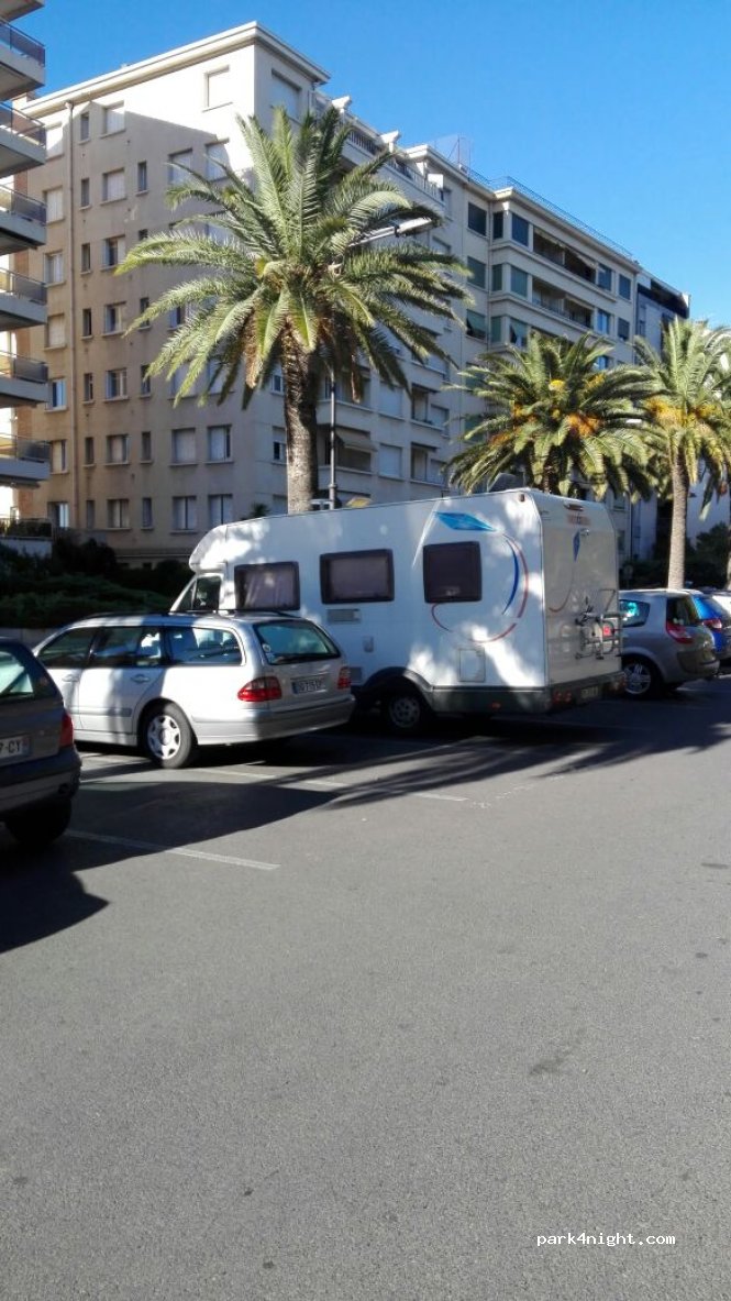 (66000) Perpignan - 26-34 Cours François Palmarole — foto