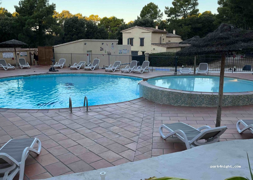Camping La Simioune in Provence — foto 2