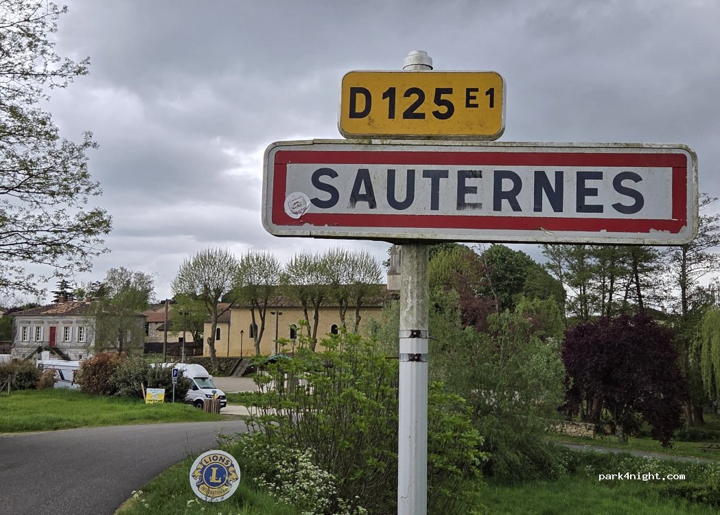 (33210) Sauternes - 37 Rue Principale — foto 4
