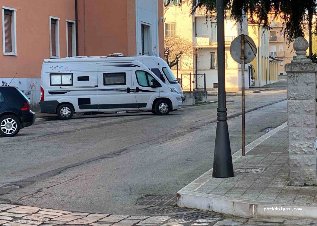 (85029) Venosa - 5 Piazzale Mario de Bernardi — foto