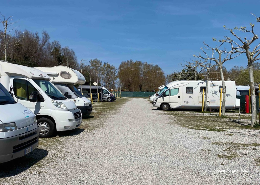 Area Sosta Camper Dal Padoan — foto