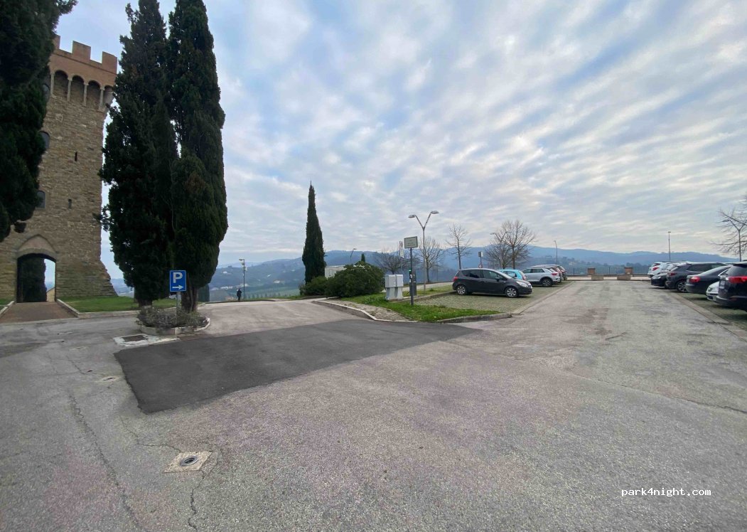 (06089) Torgiano - 3 Viale della Rimembranza — foto