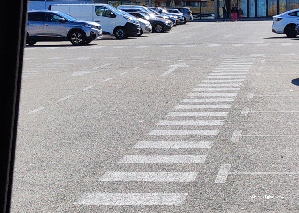 (28983) Parla - 42 Avenida de los Planetas — foto 3