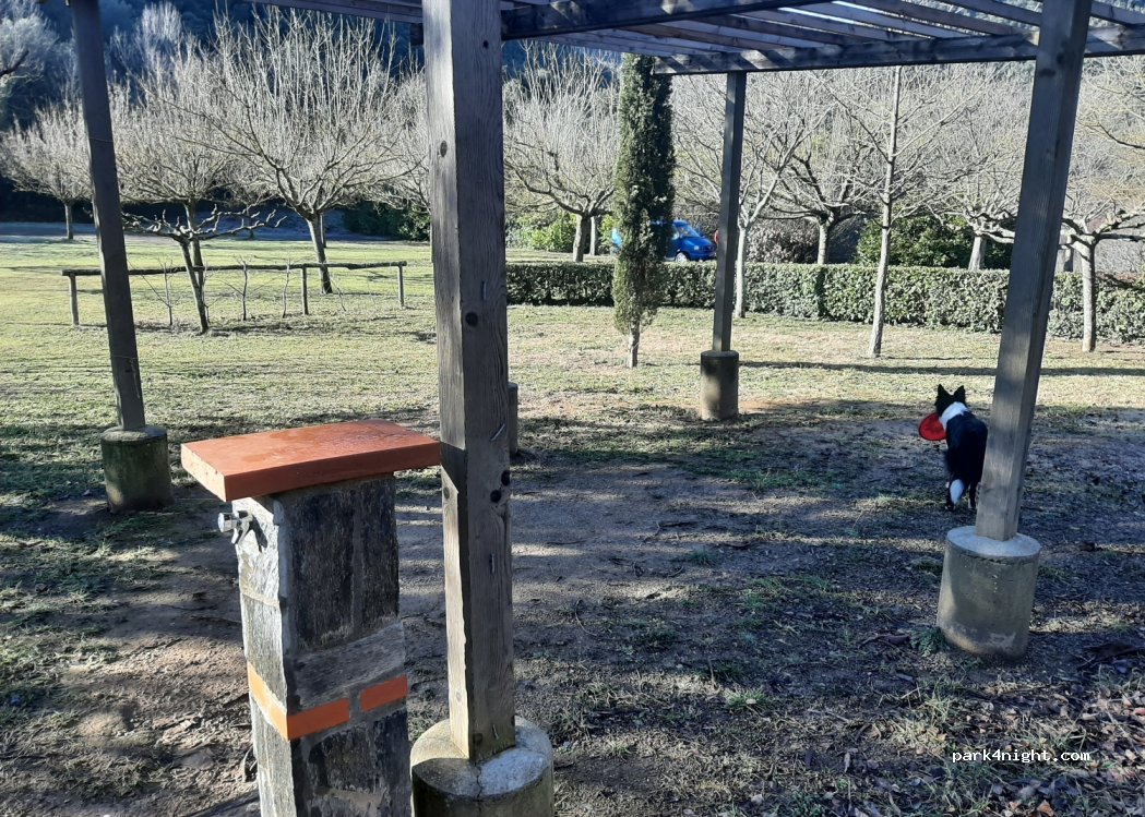 (66400) Reynes - 1 Le Village — foto