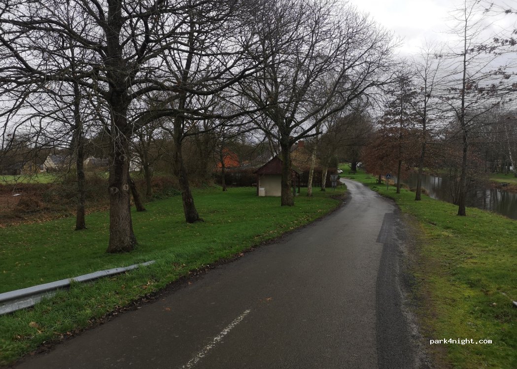(35190) La Chapelle-aux-Filtzméens - 72 Le Village — foto