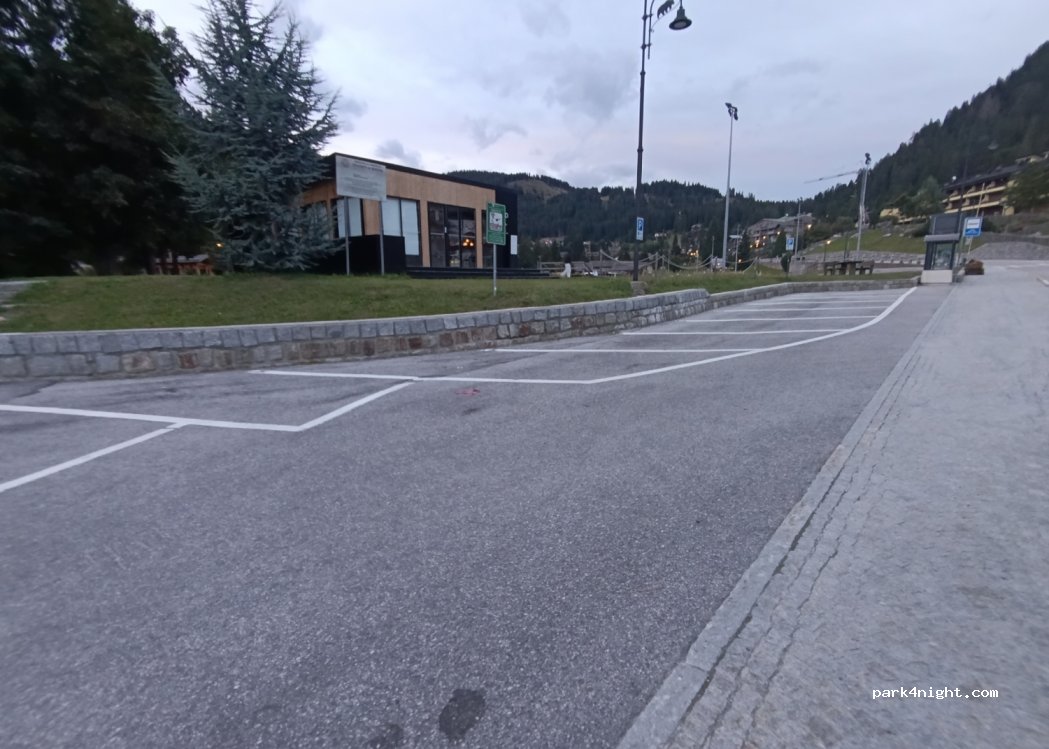 (38086) Madonna di Campiglio - 2 Via Monte Spinale — foto 2