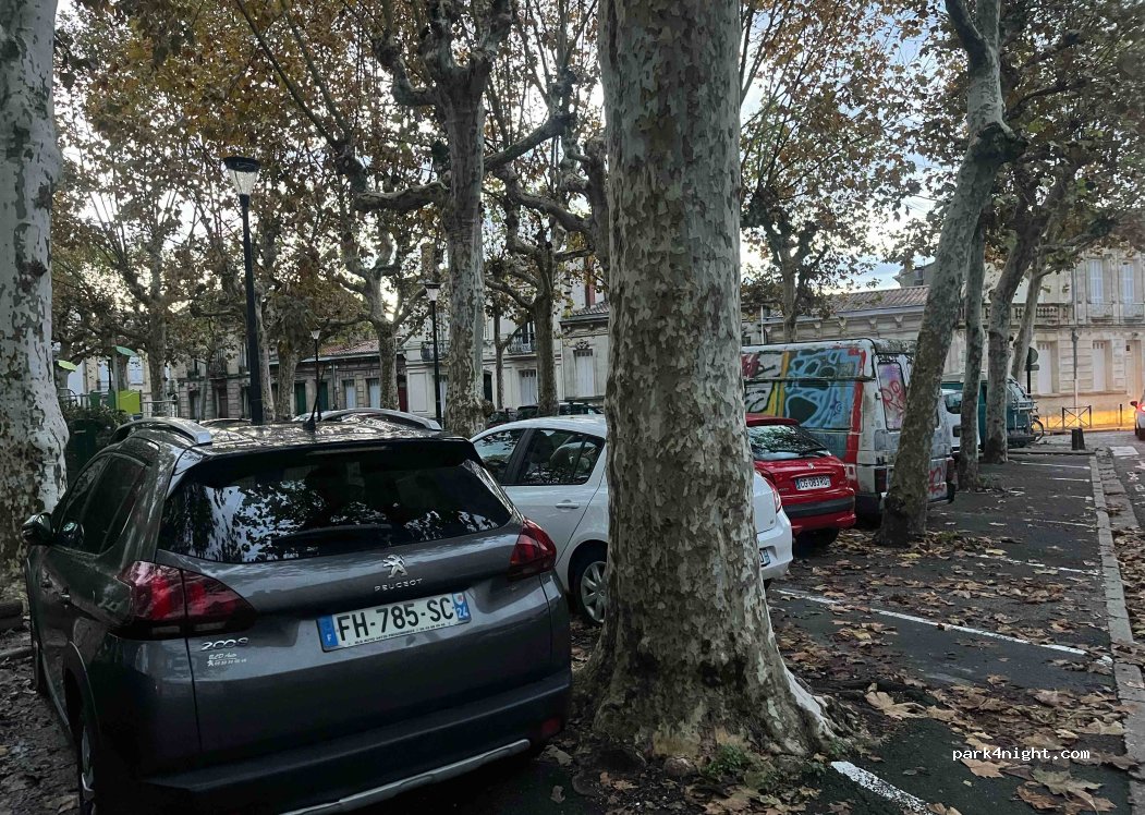 (33800) Bordeaux - 6-7 Place Simiot — foto 4