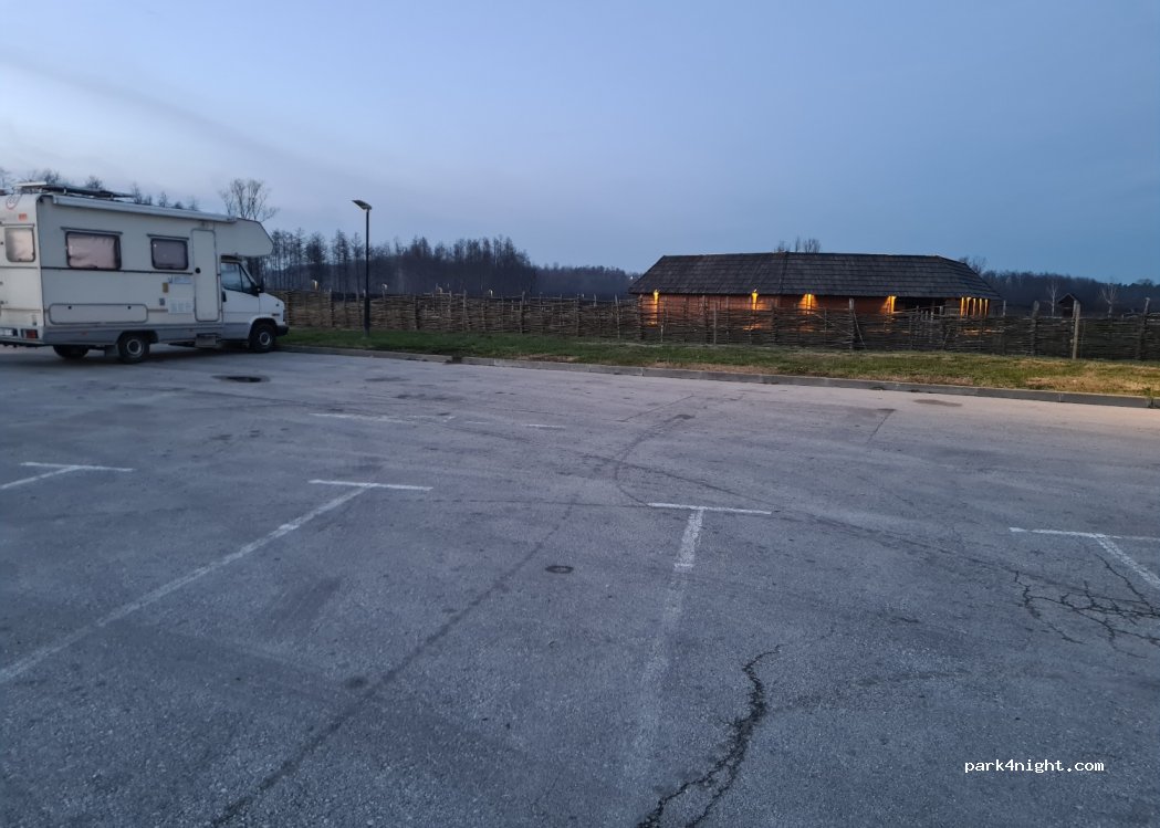 (48350) Đurđevac - 21 Starogradska ulica — foto 2