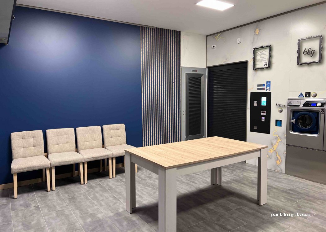(13310) Saint-Martin-de-Crau - 21 Rue Copernic — foto