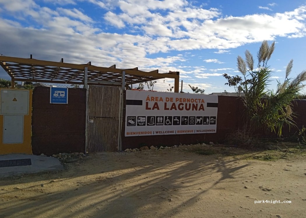 Area Autocaravanas La Laguna — foto 2