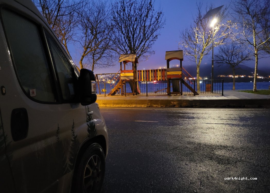 (34825) Beykoz - 50 Macar Tabya Caddesi — foto
