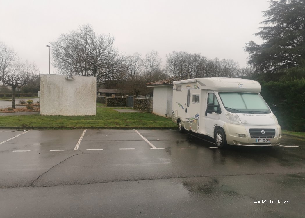 (64150) Mourenx - 2 Chemin du Stade — foto