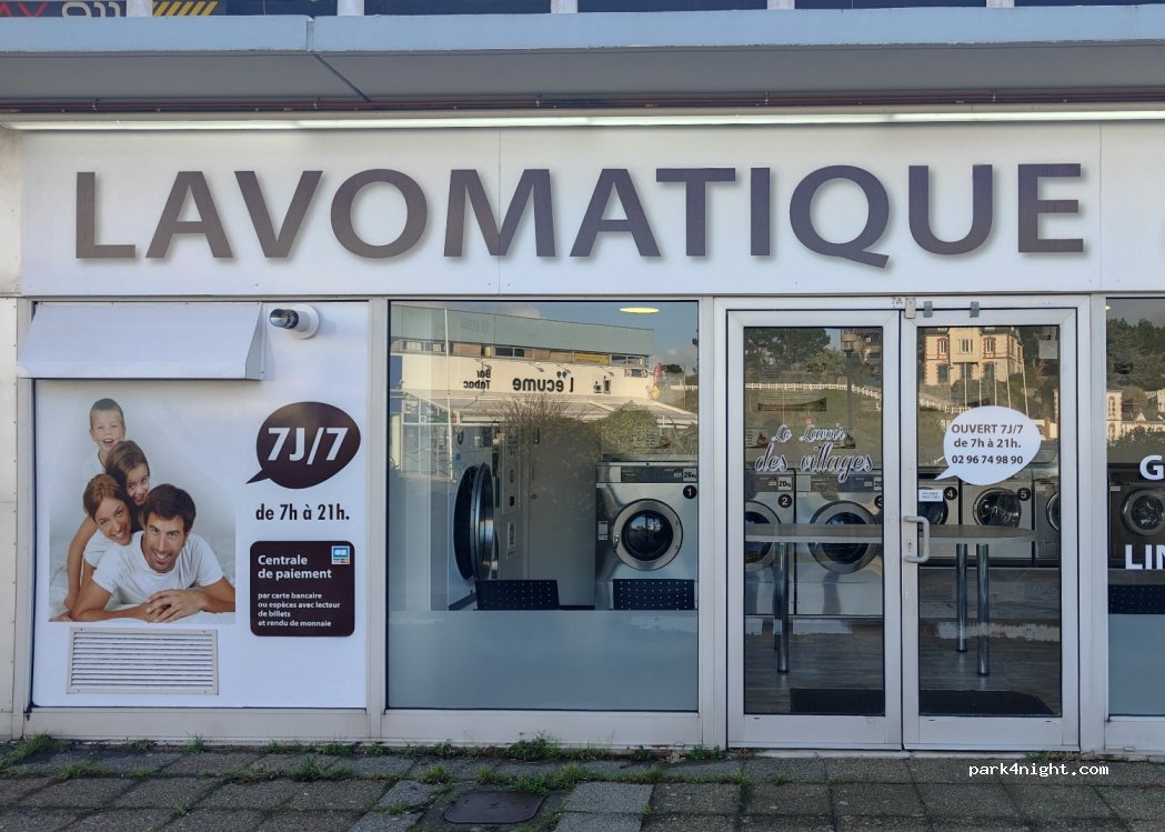 (22410) Saint-Quay-Portrieux - Esplanade du nouveau port — foto