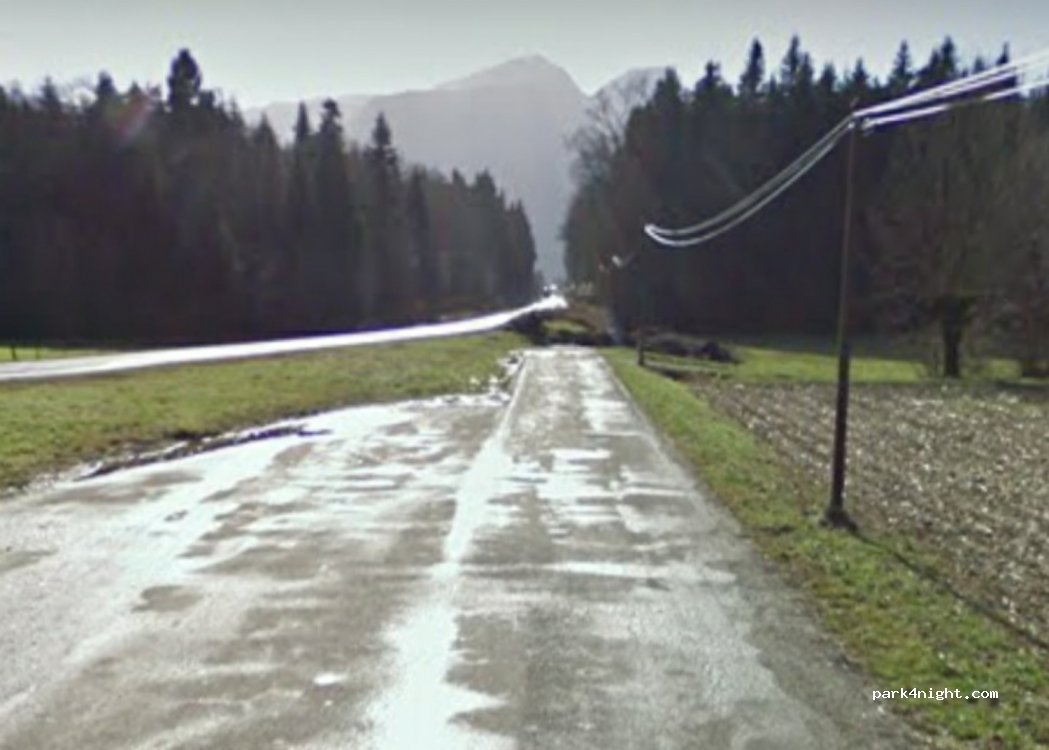 (38380) Entre-deux-Guiers - Unnamed Road — foto