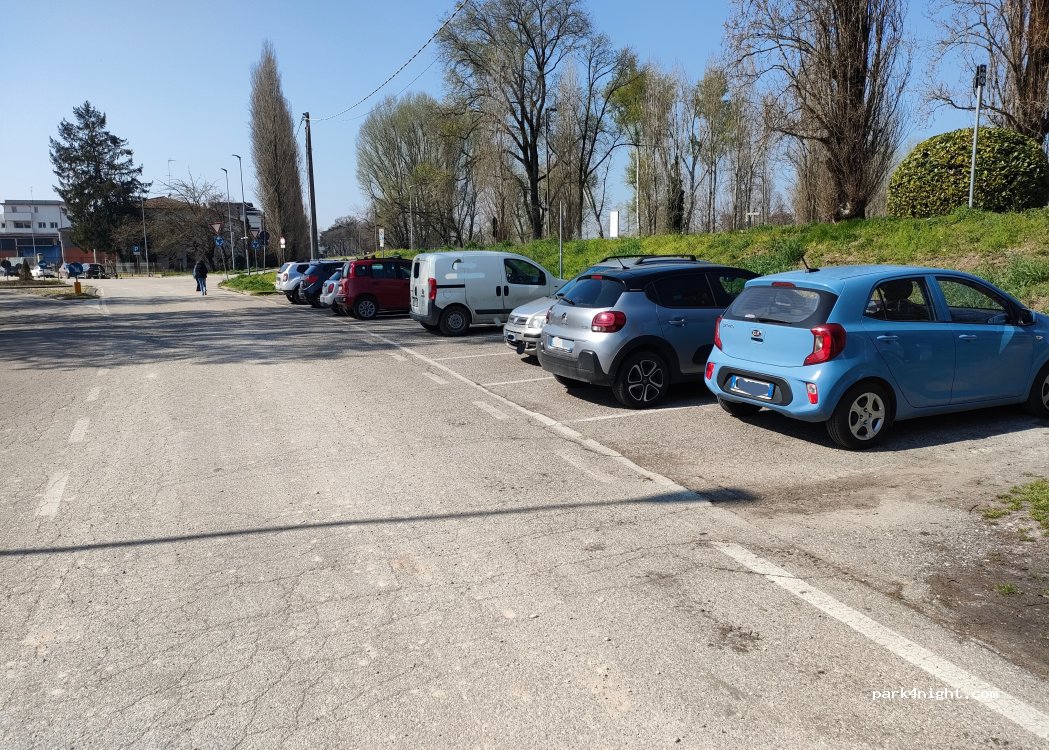 (46100) Mantova - 11 Viale Luigi Martini — foto 4