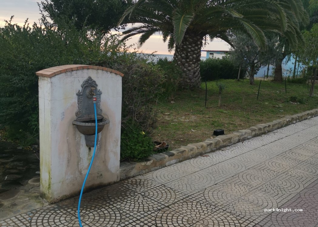 (87070) Marina - 2 Piazza Zippitelli — foto