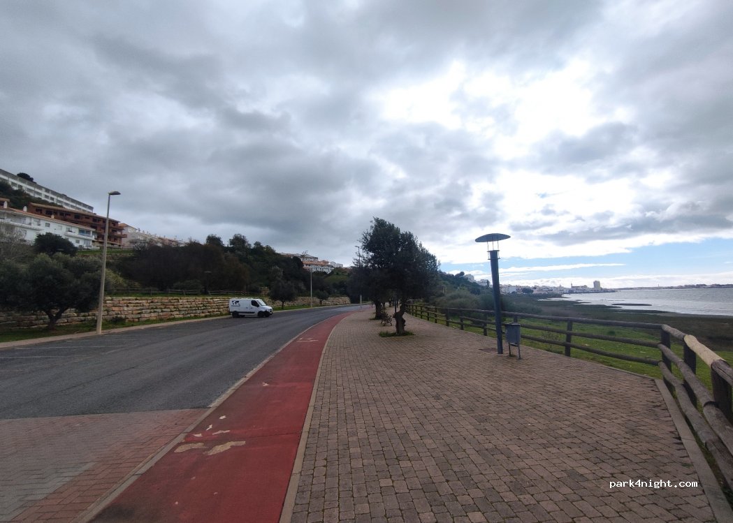 (21400) Ayamonte - 28 Calle Islas Canarias — foto 4