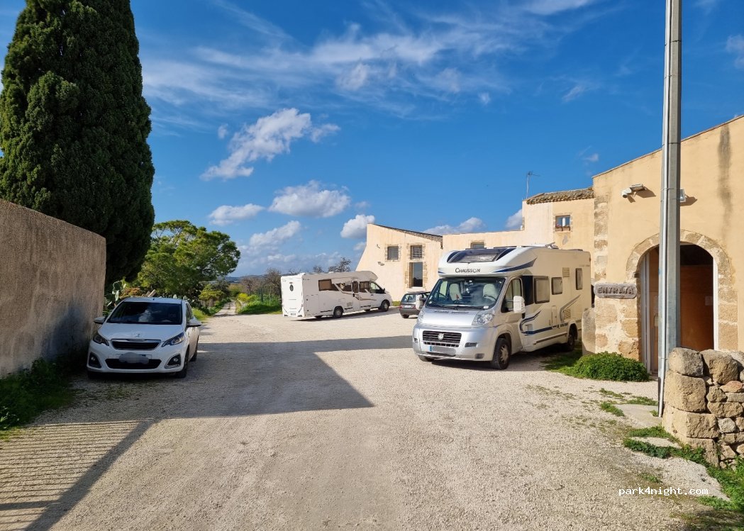 (96017) Noto - Unnamed Road — foto